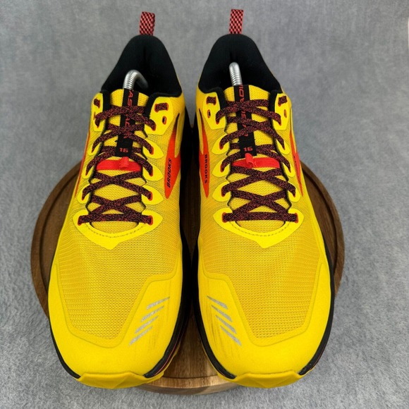 Brooks Vibrant Yellow and Black Running Shoes - Picture 3 of 10